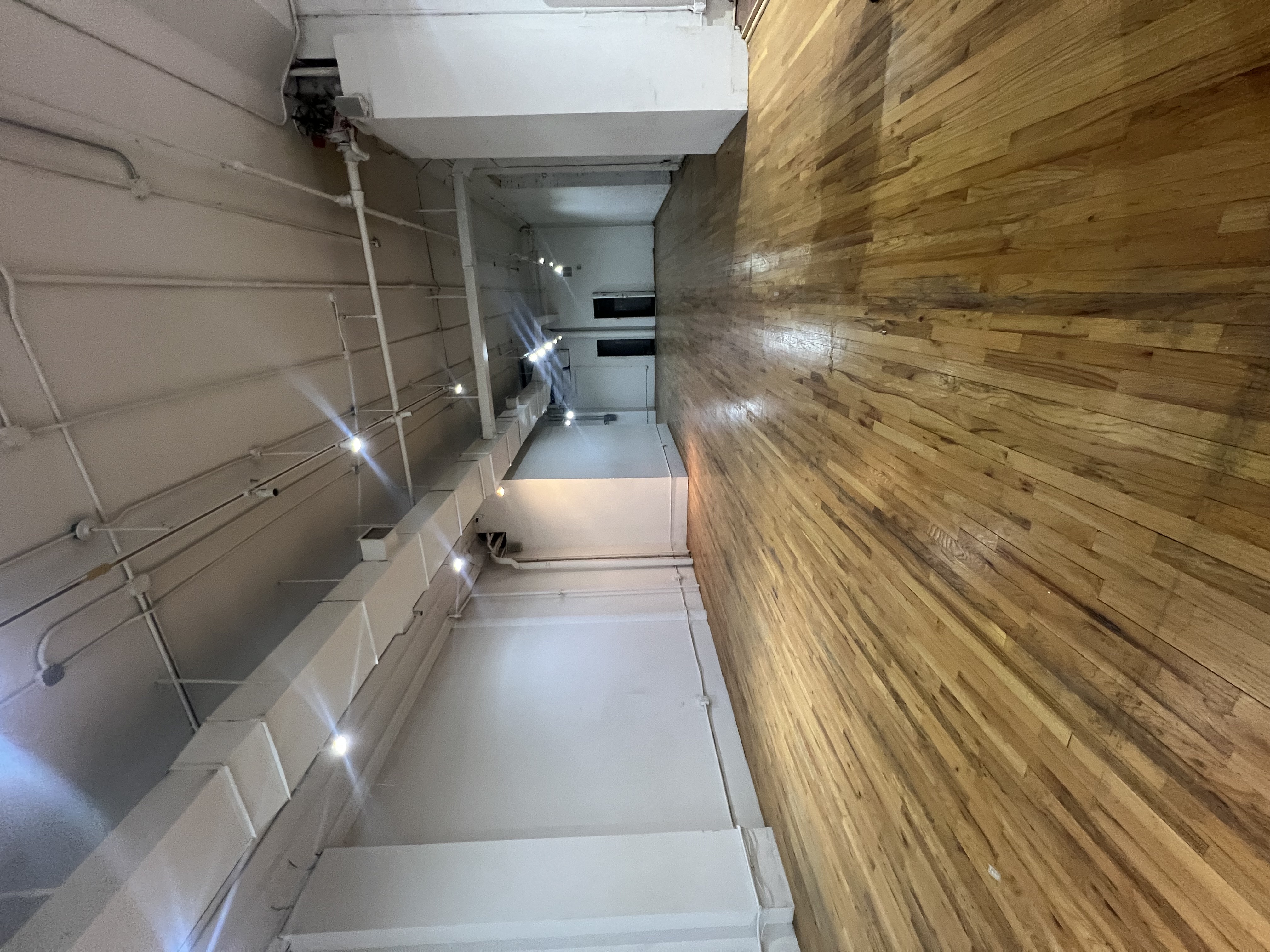 109 W 25th St